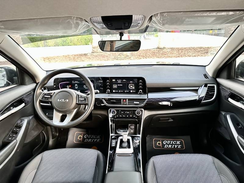 https://dev.quickdrive.ae/uploads/2024/11/05/Kia seltos-4.jpg